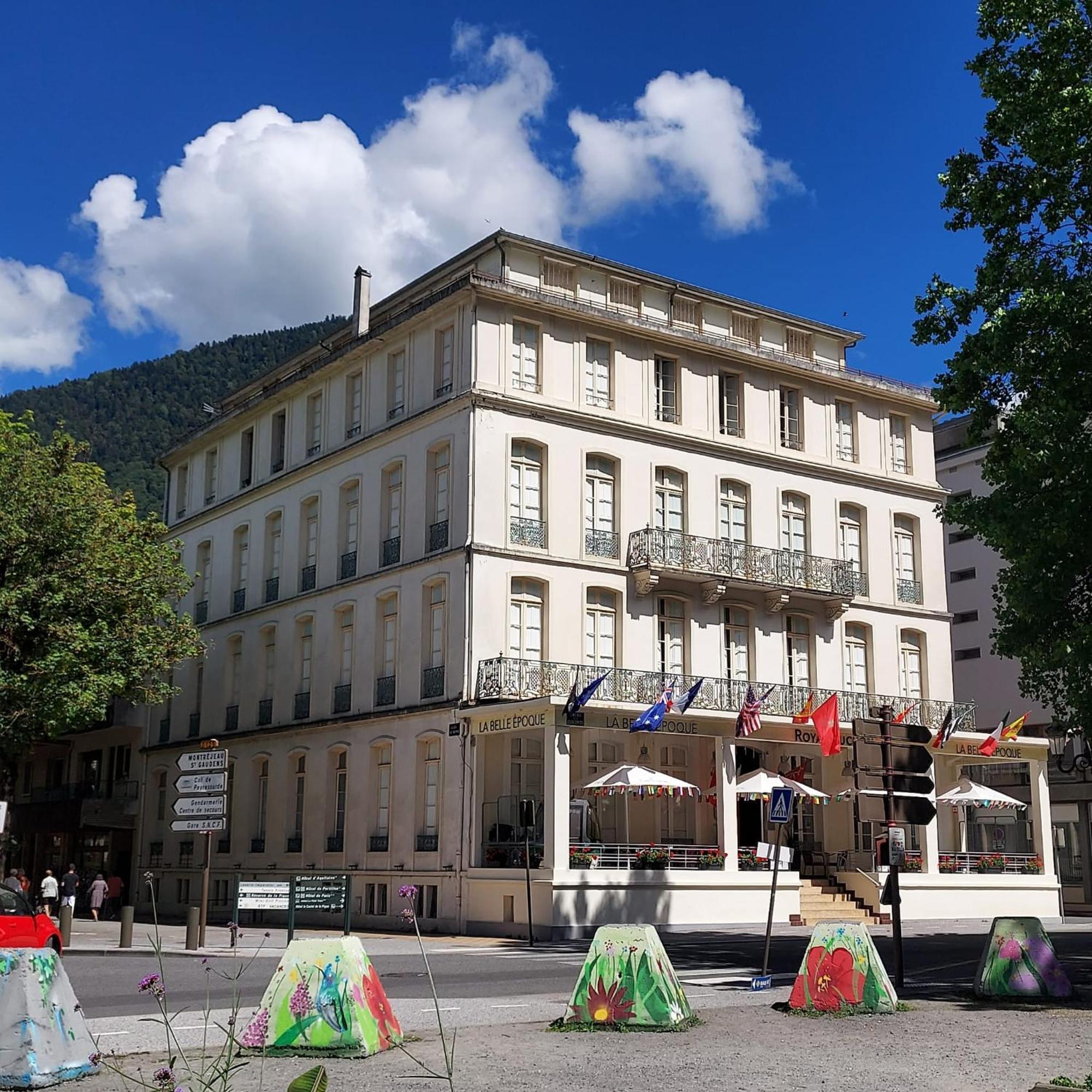 Royal Luchon Aparthotel Bagneres-de-Luchon Exterior photo